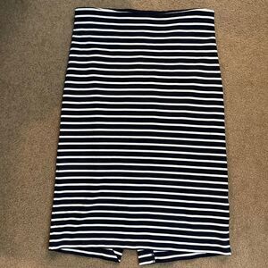 BANANA Republic Navy and white striped knit‎ stretch pencil skirt